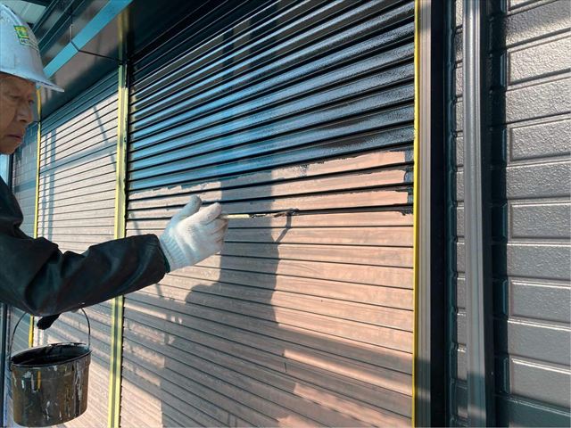 雨戸の塗装