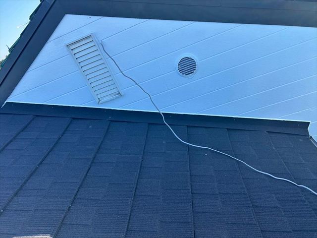 屋根カバー工法の施工後のセネター屋根