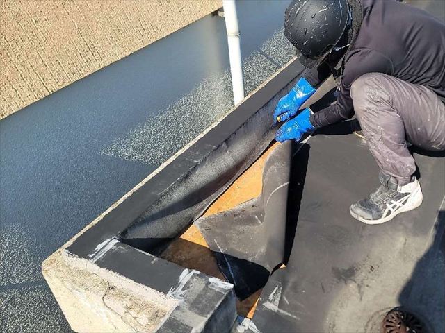 ビル屋上の既存防水層の撤去