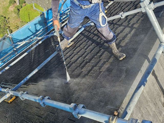屋根の高圧洗浄