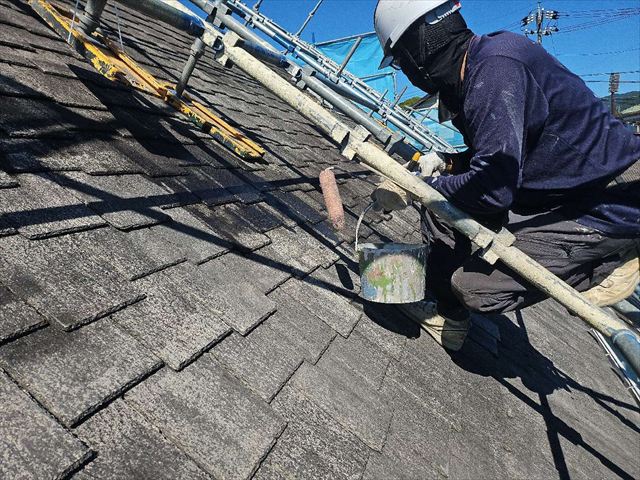 屋根塗装の下塗り