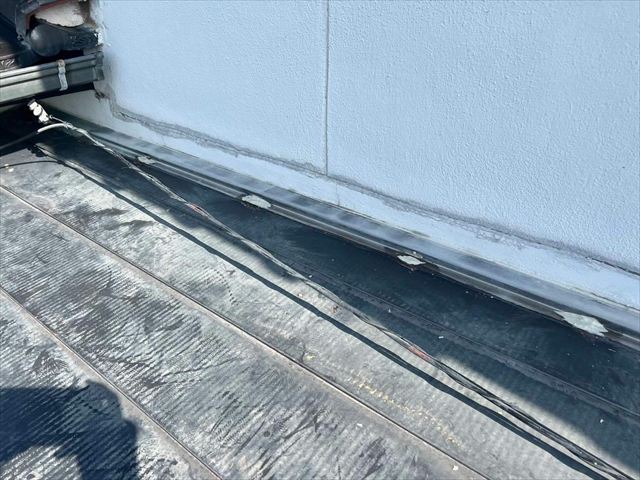 取り合い部分の雨押え板金の劣化