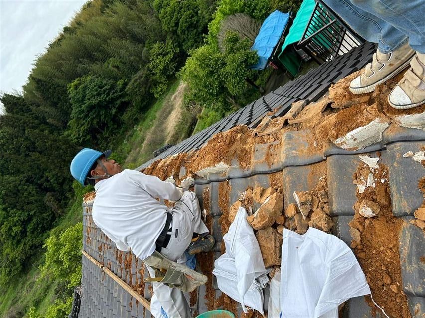 棟瓦の撤去