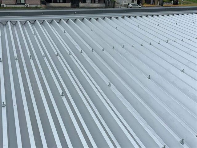 カバー工事後の折板屋根