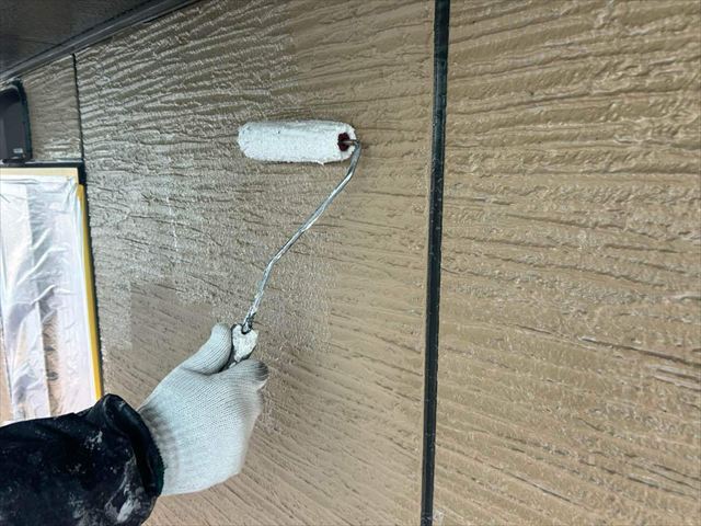 外壁の下塗り