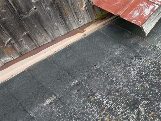 雨押え板金（取り合い板金）の錆