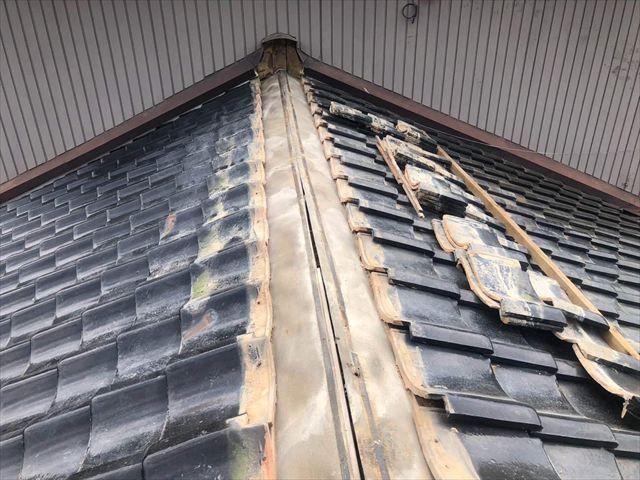 棟瓦の撤去