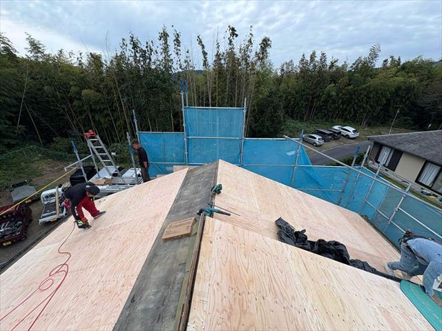 野地板の増し張り