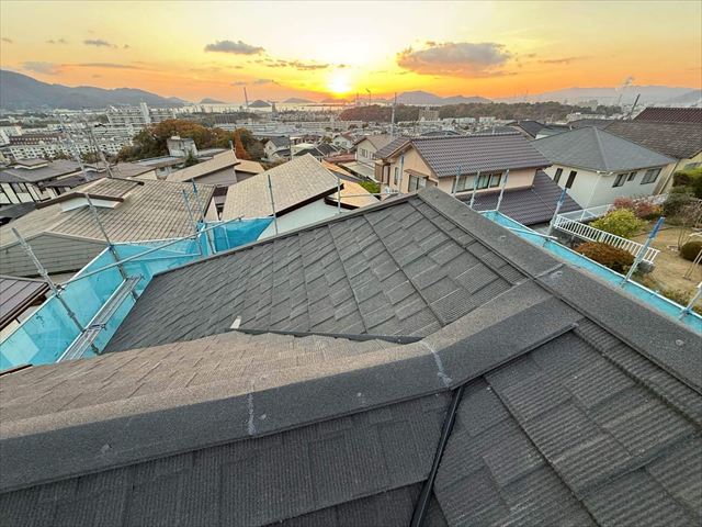 金属屋根の棟や谷部分