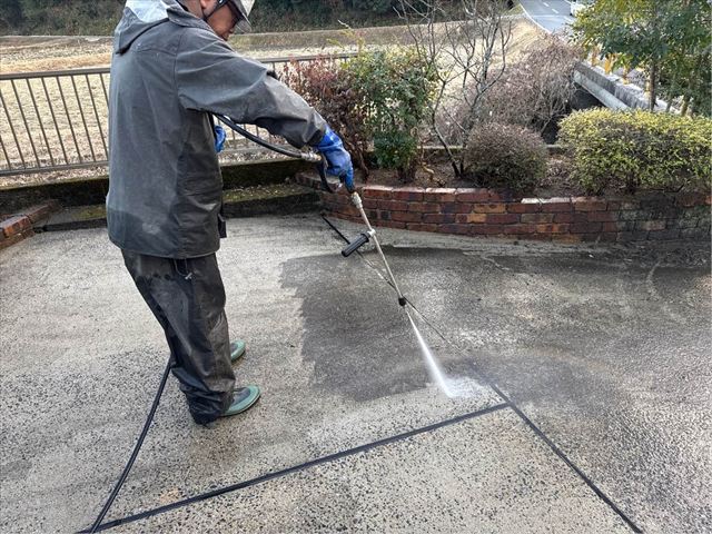 アプローチを高圧洗浄