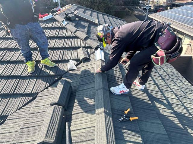 棟板金の取り付け