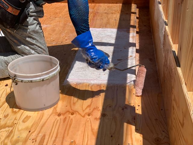 FRP防水のガラスマット張り込み