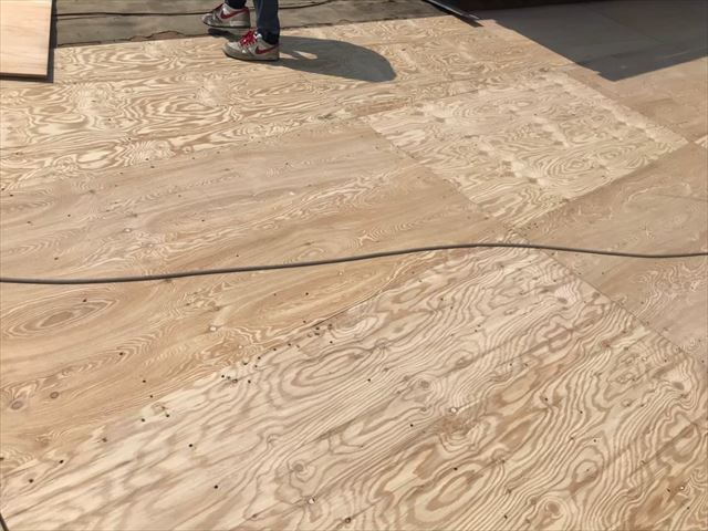 野地板の増し張り