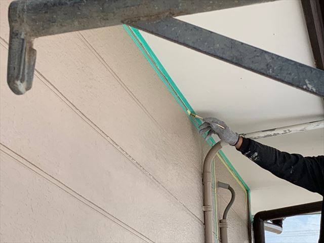 シーリング充填前のプライマー塗布