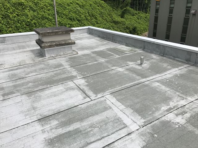 アスファルト防水の押えコンクリート