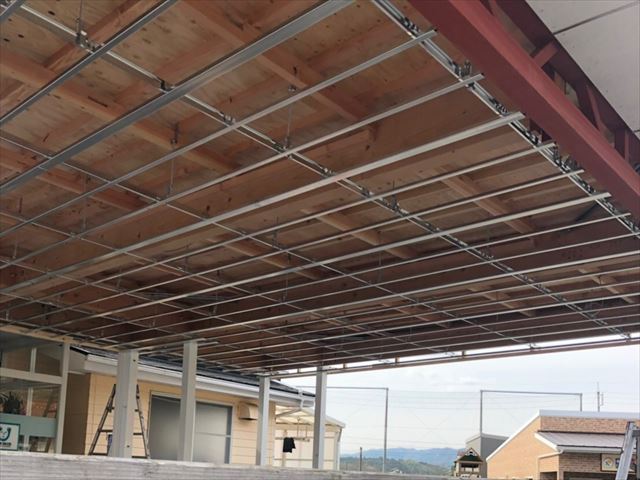 天井下地の施工後
