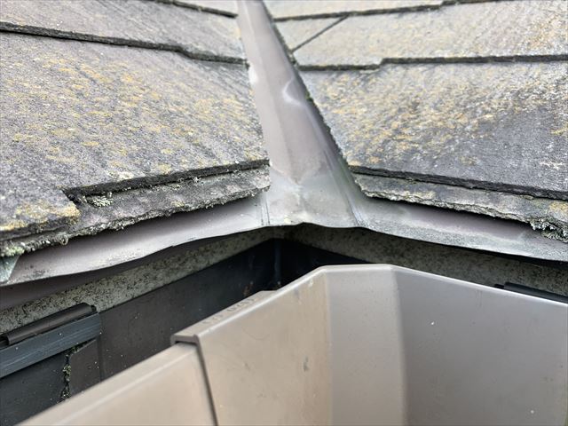 スレート屋根谷板金