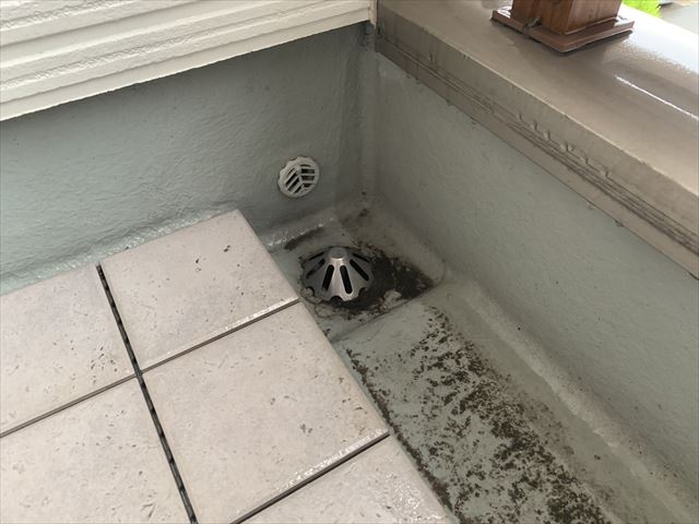 ベランダドレン