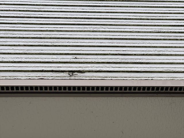 サイディング釘廻り割れ