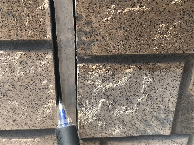 サイディング外壁のシーリングの隙間