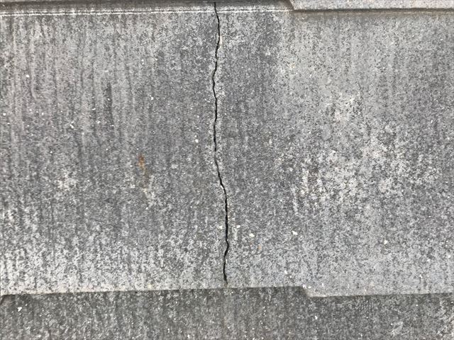 スレート材のひび