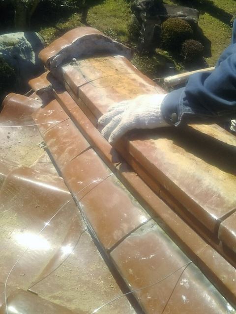 のし瓦の積み作業