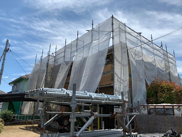 足場組み立て後の外観