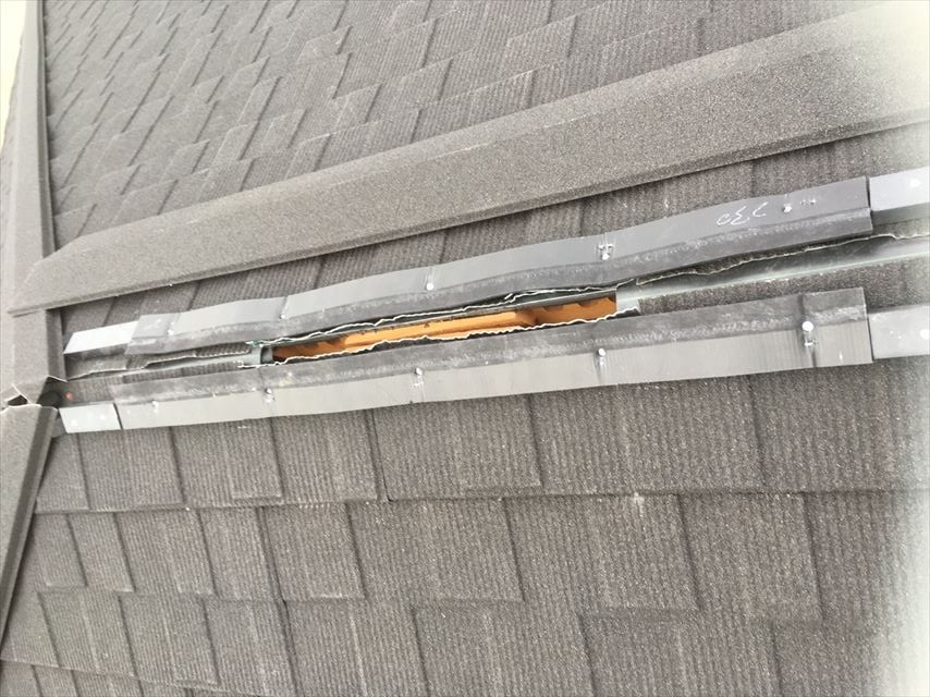 棟カバーの取り付け