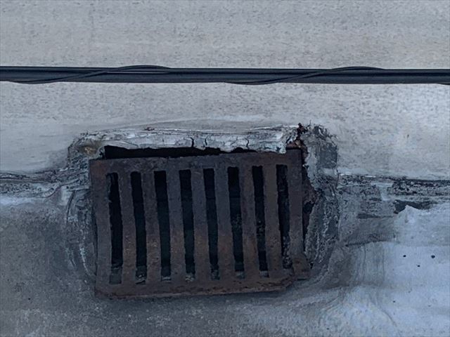 シート防水の排水口