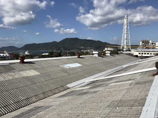 傷んだスレート屋根