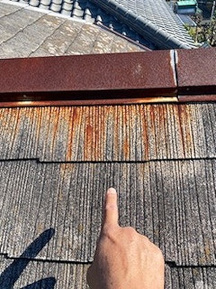 棟板金　釘浮き　豊川屋根　修理