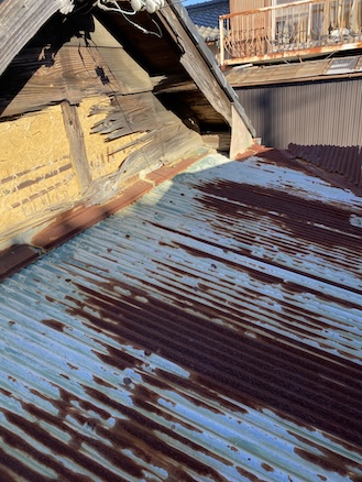 トタン　張り替え　波板　ガルバリウム　豊川市　物置　屋根