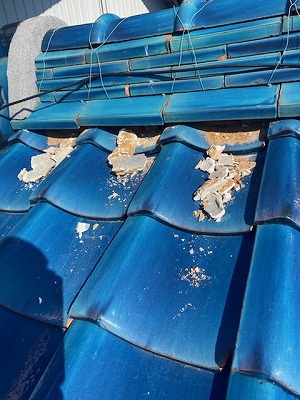 古いしっくいの撤去