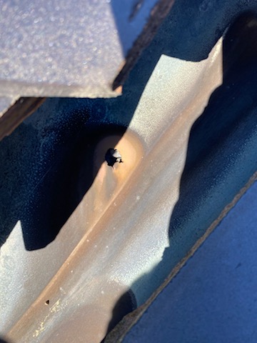 豊橋市　雨漏り　調査　原因　谷　板金　穴あき　修理