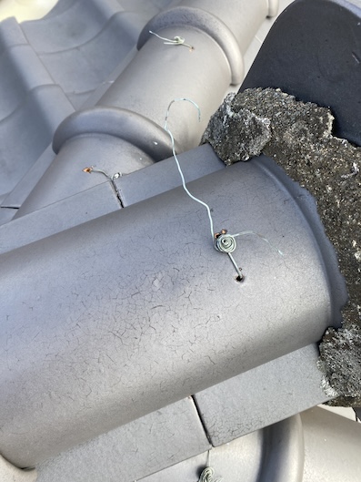 豊橋市　瓦　点検　棟　銅線　緩み　確認