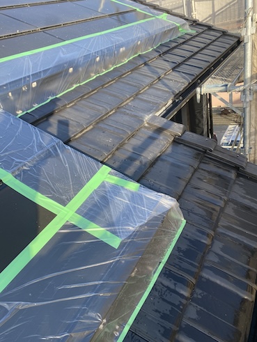 豊橋市　防鳥ネット　不具合　撤去　鳥の巣　ハト　被害　太陽光パネル 屋根　洗浄　清掃　乾燥　養生