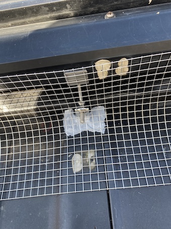 豊橋市　太陽光パネル　鳥の巣　防鳥ネット　ステンレス　ネット　固定　営巣　ハト　バードブロッカー