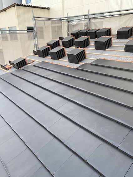 豊川市　スッキリ　シャープ　見た目　鶴弥　スマート　瓦