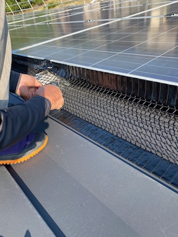 田原市　ソーラーパネル　鳥害対策　ネット　