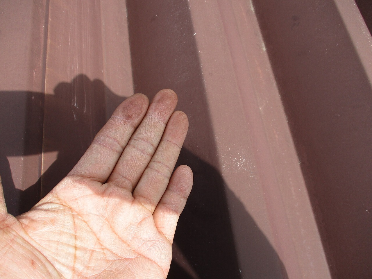 折板屋根　チョーキング