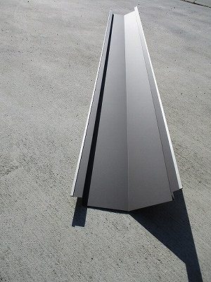 ガルバニウム鋼板製　谷板金