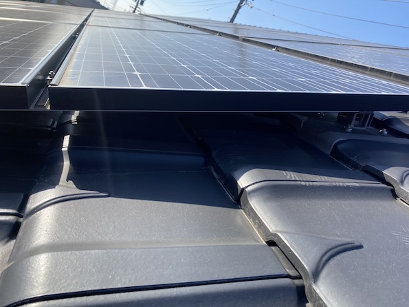 鳥の巣　調査　パナソニック　ソーラーパネル