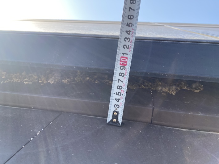 太陽光パネル　下　フン害　鳥の巣　隙間