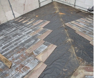 カラーベスト雨漏り箇所　撤去