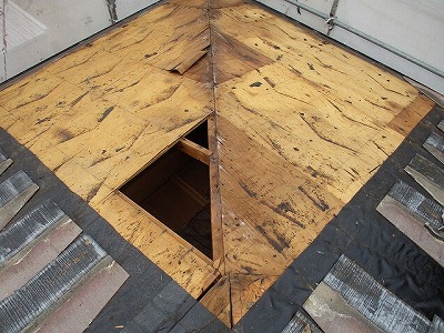 カラーベスト雨漏り箇所　ルーフィング撤去