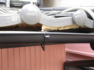 瓦屋根　軒先　漆喰　剥がれ　雀口