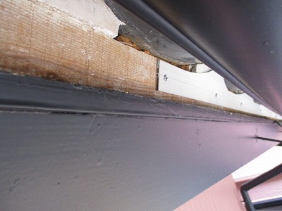 補修材の固定としっくい載せ準備