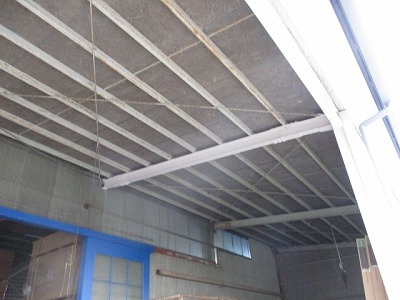 北側倉庫　庇部分①