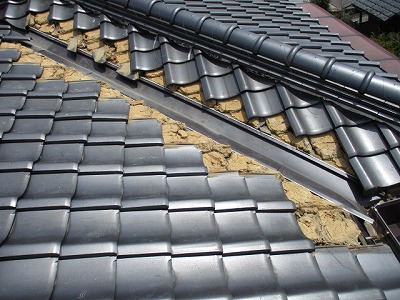 ガルバニウム製谷樋