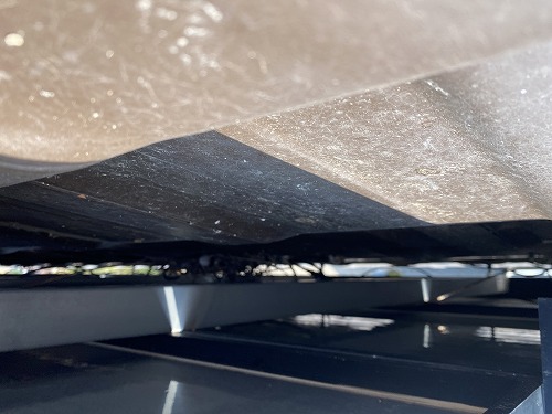 太陽光パネル　豊橋市　鳥の巣　パネル下　清掃